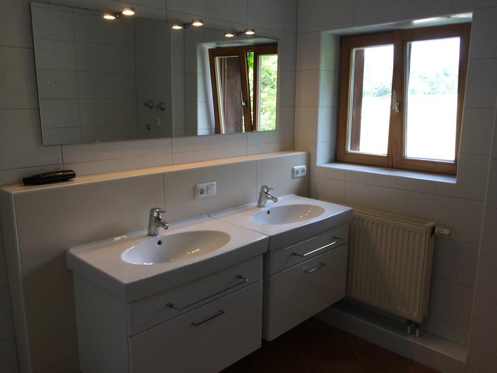 Gästehaus Brandnerhof Garmisch-Partenkirchen Zimmer foto