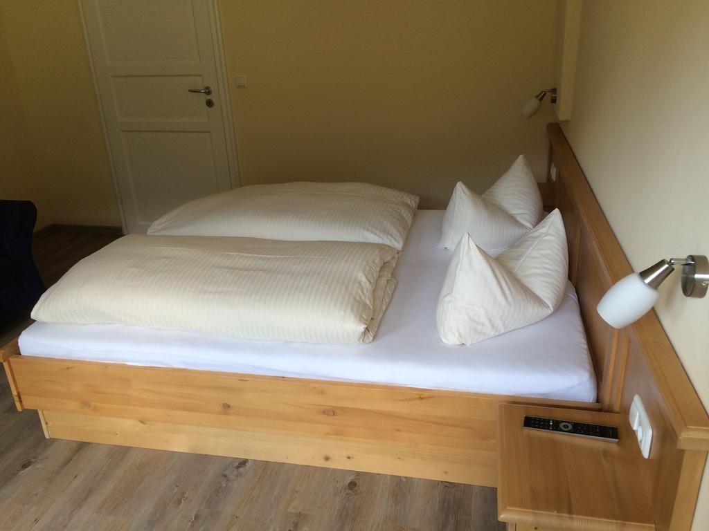 Gästehaus Brandnerhof Garmisch-Partenkirchen Zimmer foto